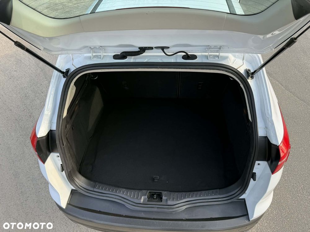 Ford Focus 1.5 TDCi SYNC Edition - 22