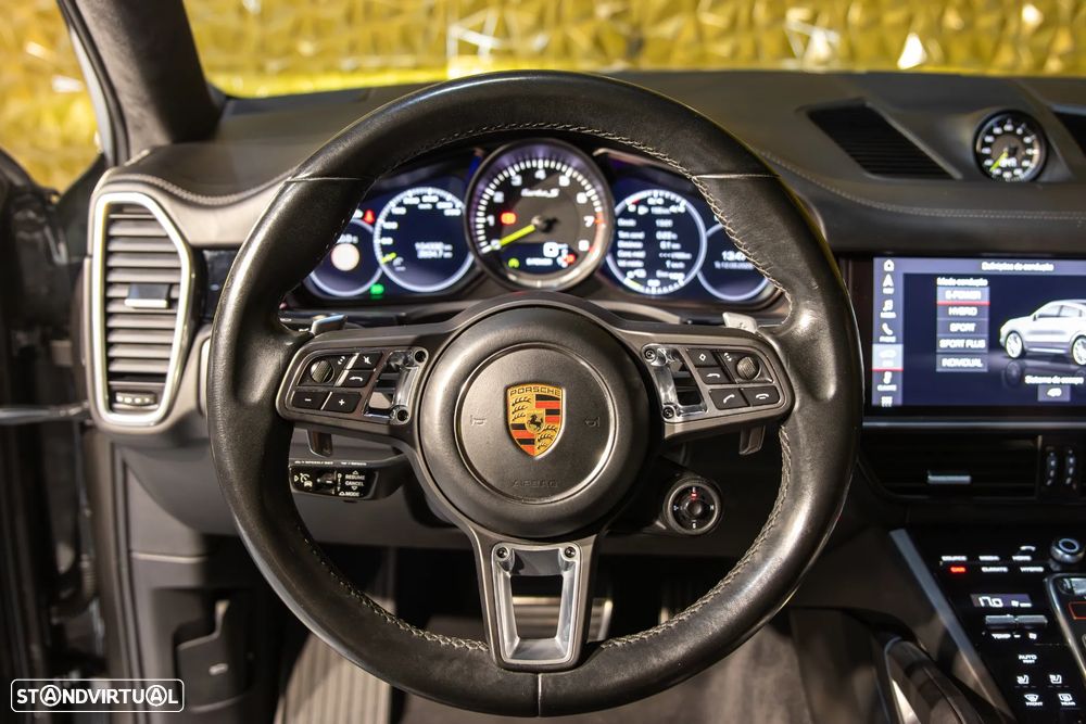 Porsche Cayenne Coupé Turbo S E-Hybrid - 18