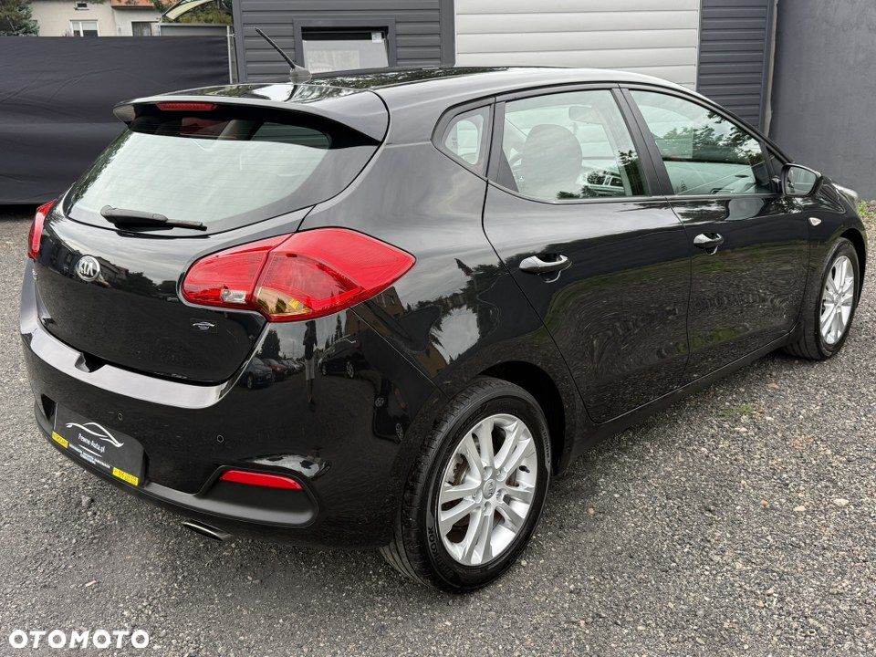 Kia Ceed 1.6 GDI Dream-Team Edition - 6