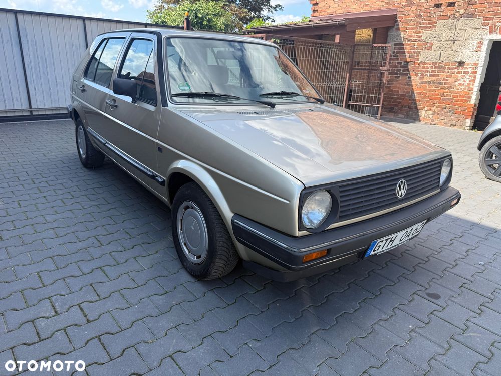 Volkswagen Golf - 4
