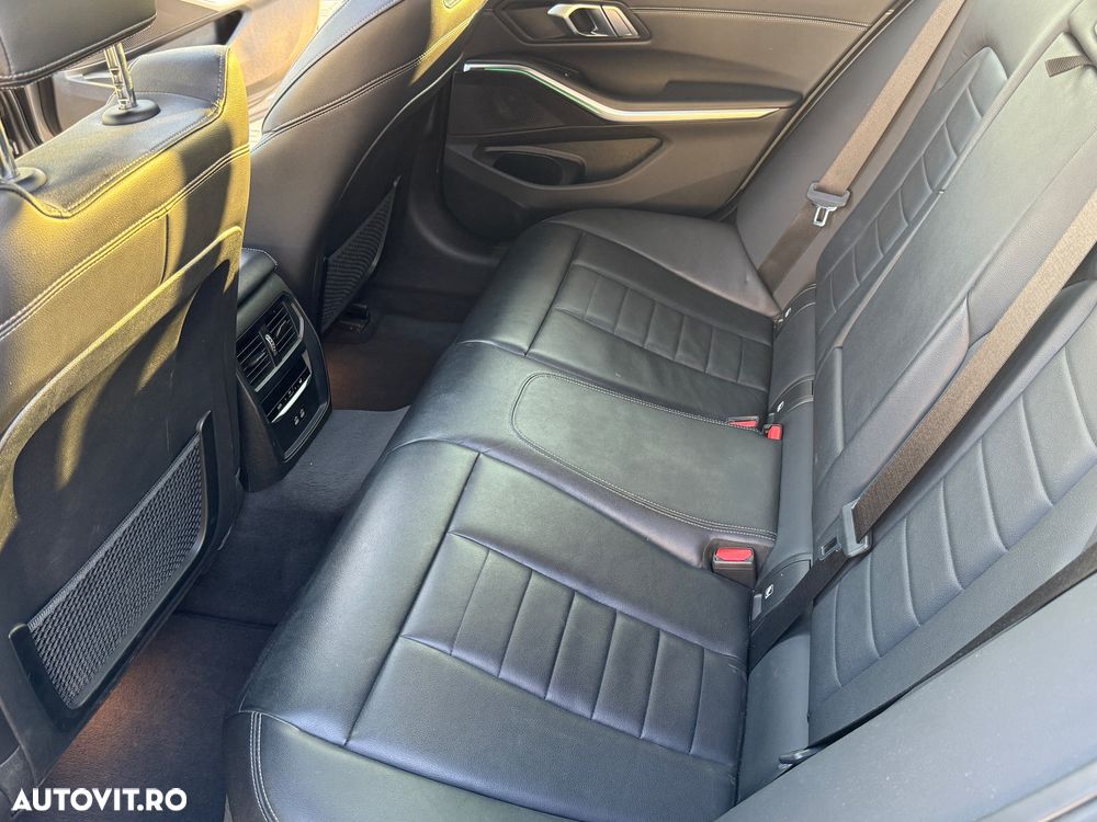 BMW Seria 3 320d xDrive AT MHEV - 15