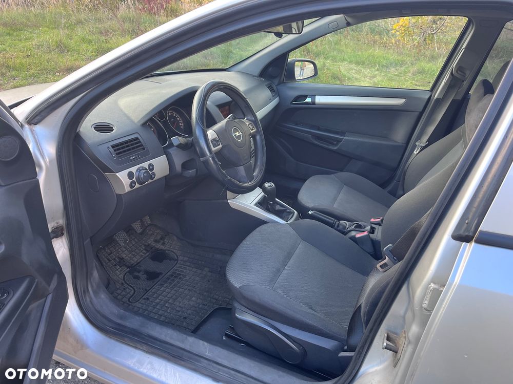 Opel Astra 1.7 CDTI - 16
