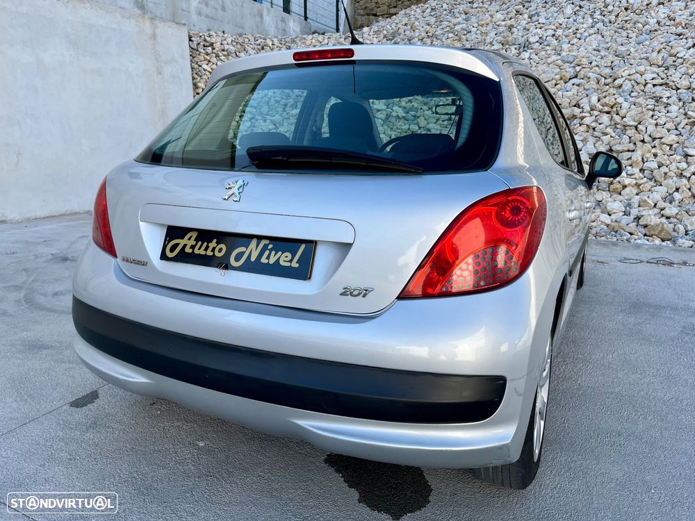 Peugeot 207 1.4 16V Trendy - 15