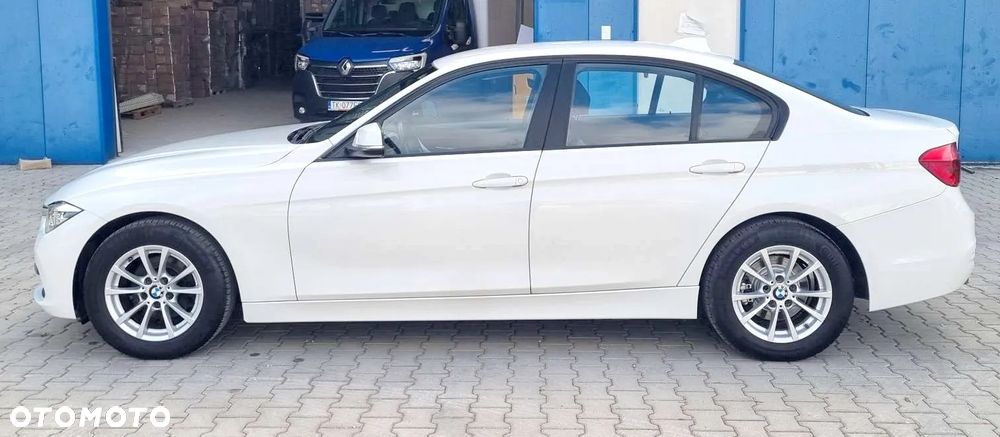 BMW Seria 3 316d - 11
