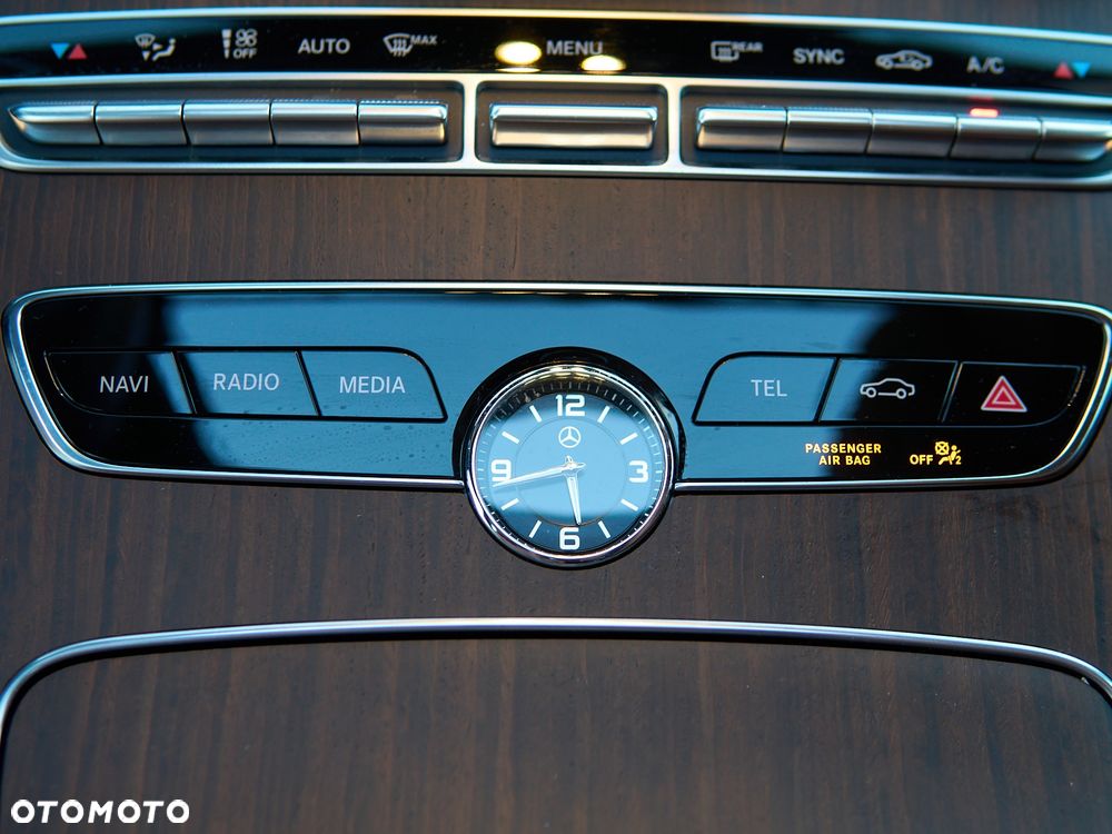 Mercedes-Benz Klasa C 300 4MATIC 9G-TRONIC - 30