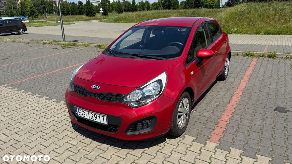 Kia Rio 1.2 L - 1