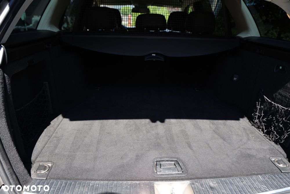 Mercedes-Benz Klasa C 200 CDI BlueEff Avantgarde - 6