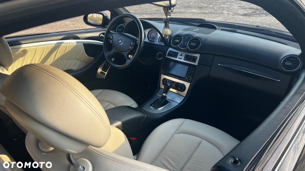 Mercedes-Benz CLK - 18