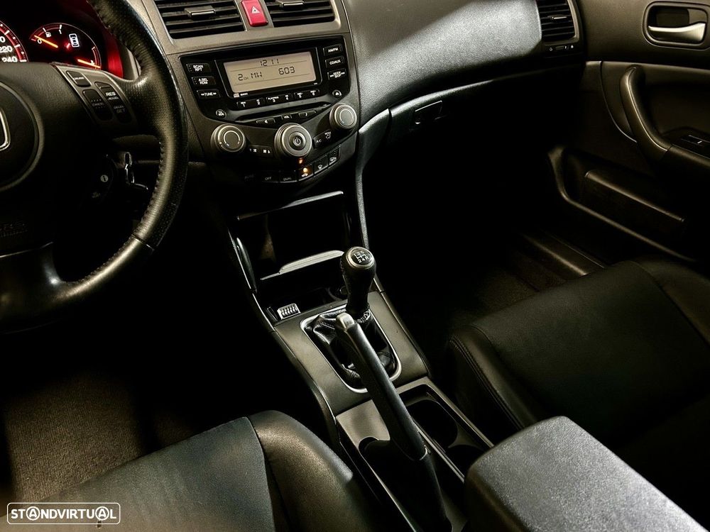 Honda Accord 2.0 Sport - 34