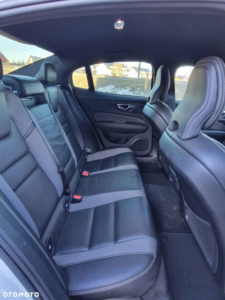 Volvo S60 B5 B Geartronic RDesign - 17