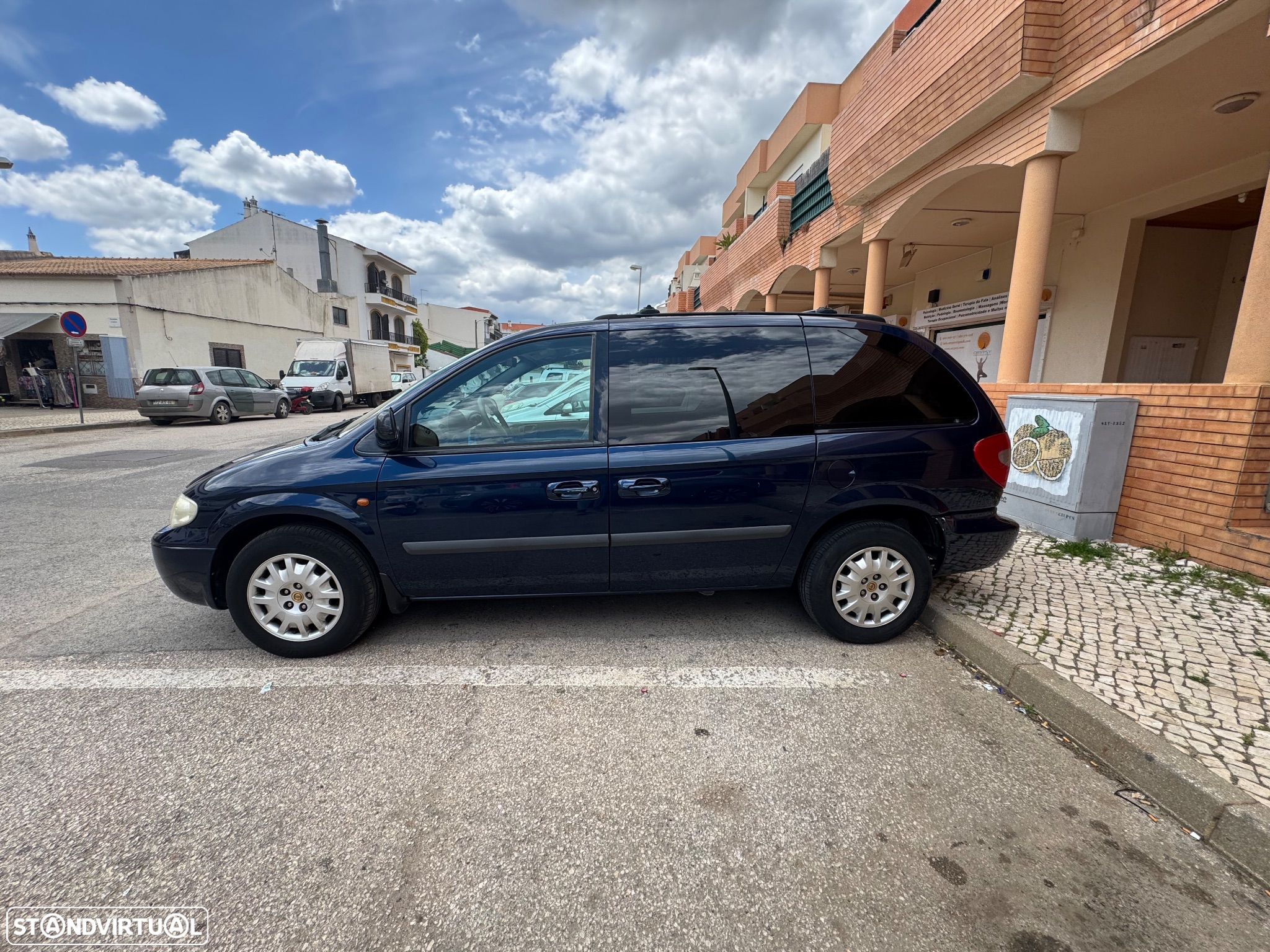Chrysler Voyager 2.5 CRD SE - 3