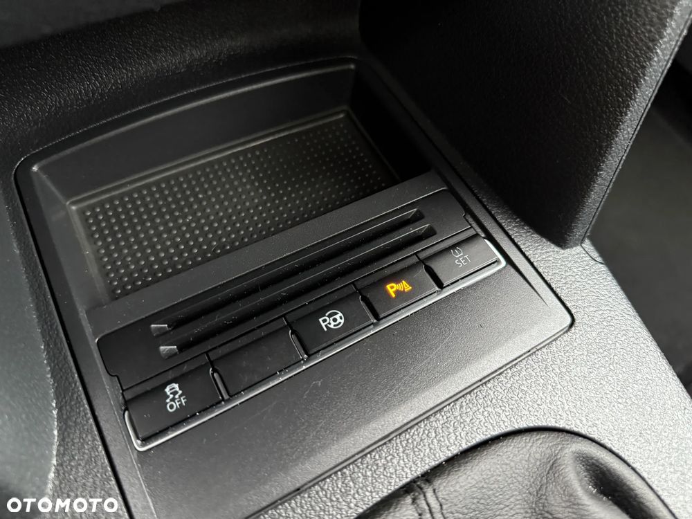 Volkswagen Touran 1.4 TSI United - 31