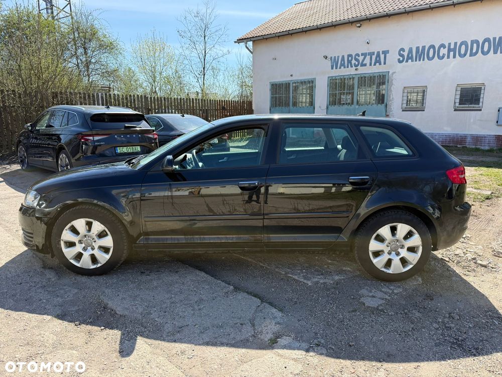 Audi A3 Sportback 1.6 TDI DPF Ambiente S tronic - 5