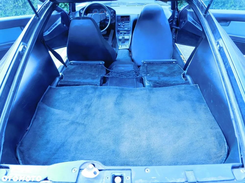 Porsche 928 - 8