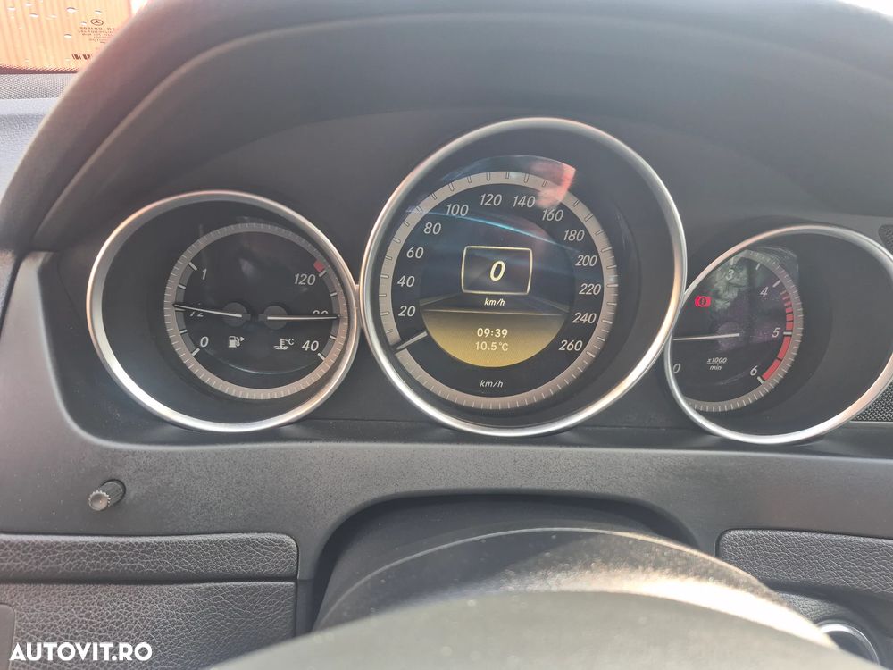 Mercedes-Benz C - 12