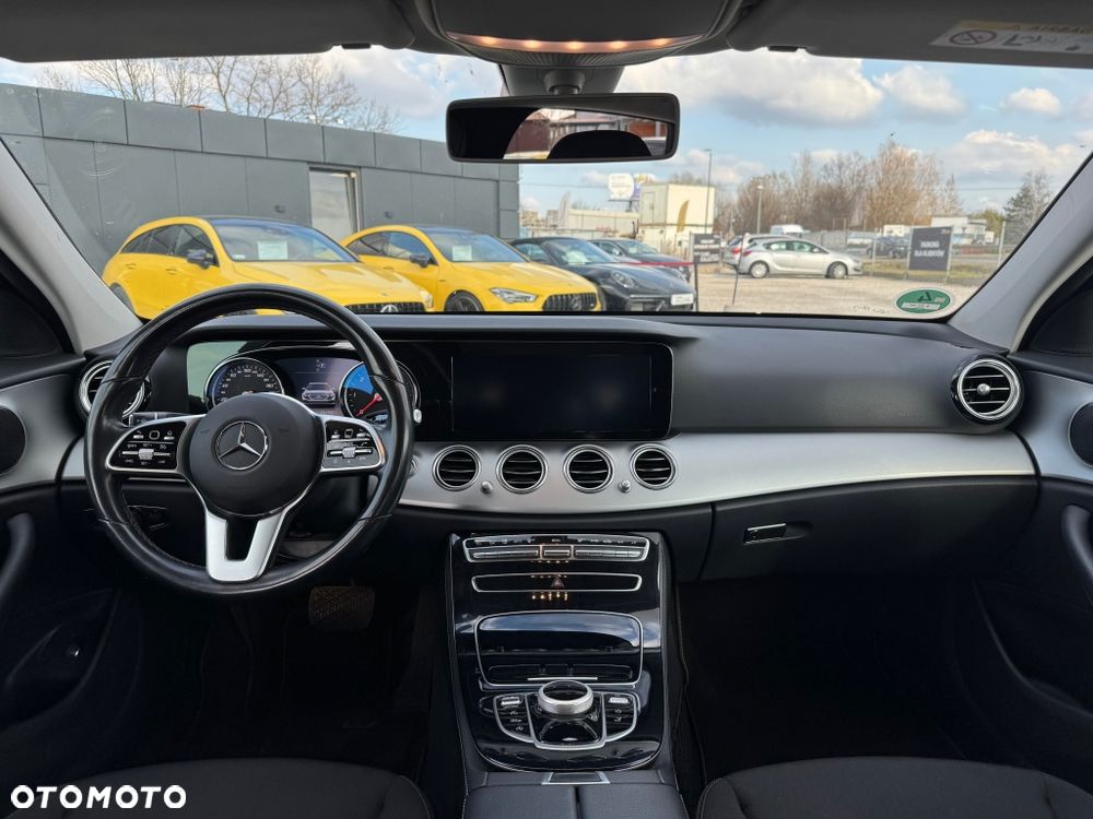 Mercedes-Benz Klasa E 220 d 9G-TRONIC Avantgarde - 12