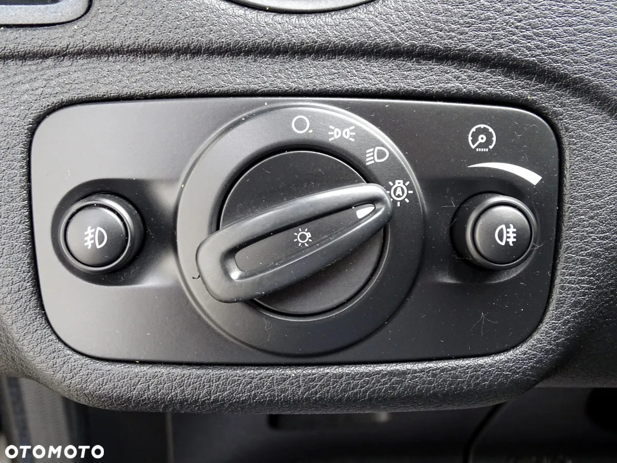 Ford S-Max 2.5 Titanium - 11