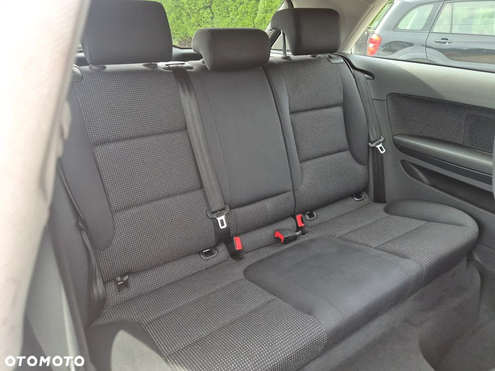 Audi A3 3-drzwiowe 1.6 Ambiente - 8