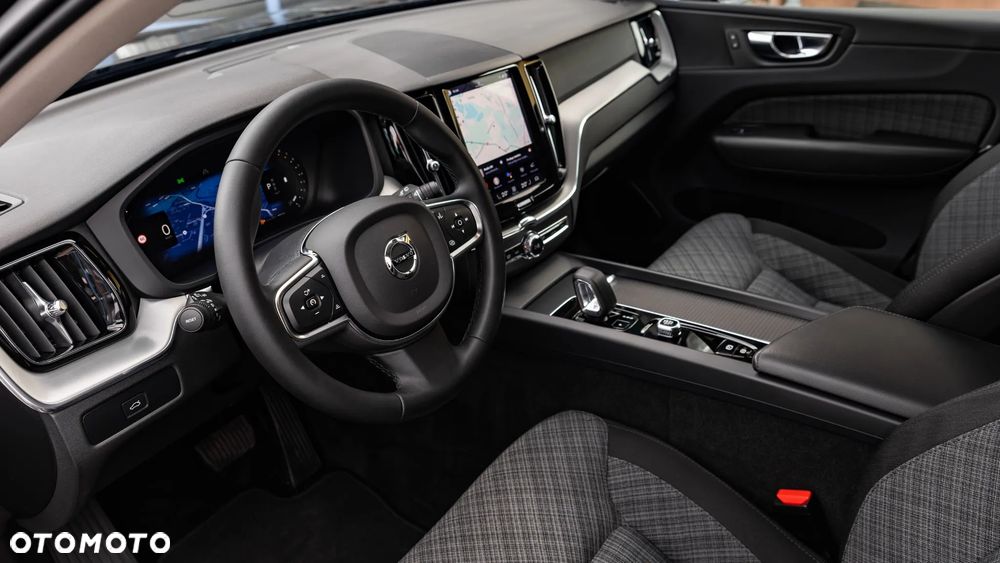 Volvo XC 60 B4 D AWD Core - 18