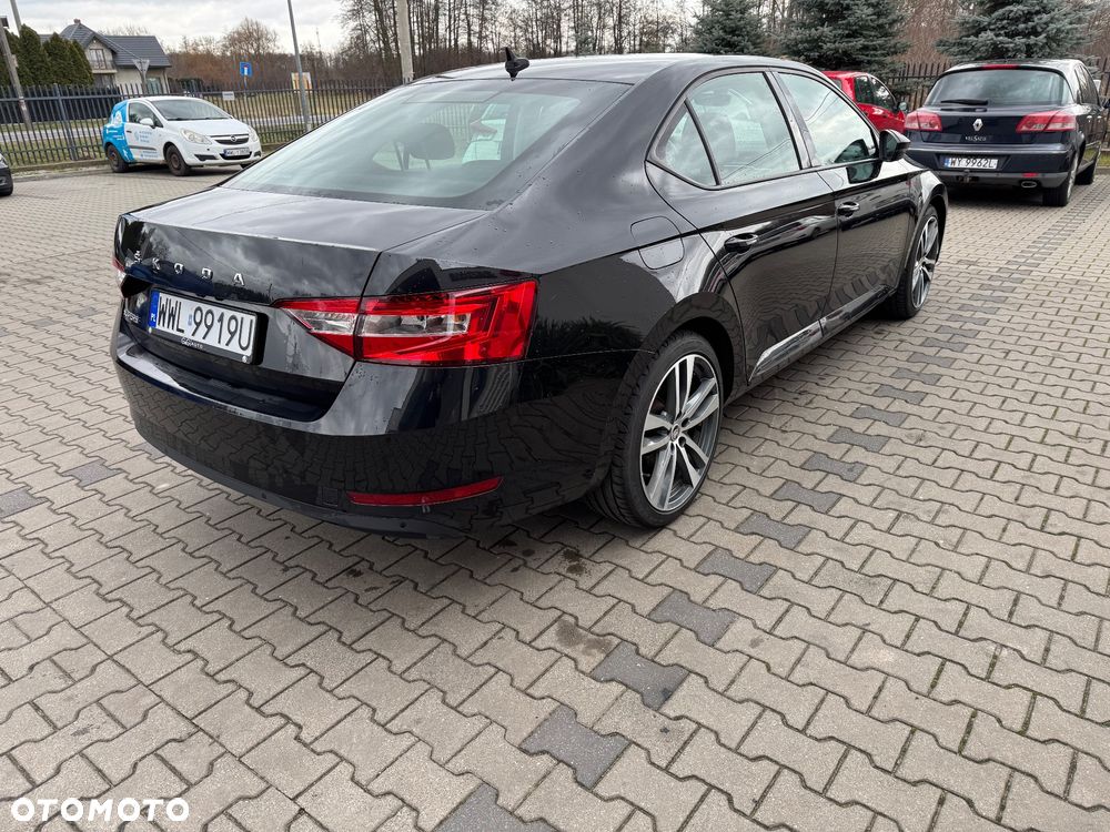 Skoda Superb 1.5 TSI ACT Ambition - 4