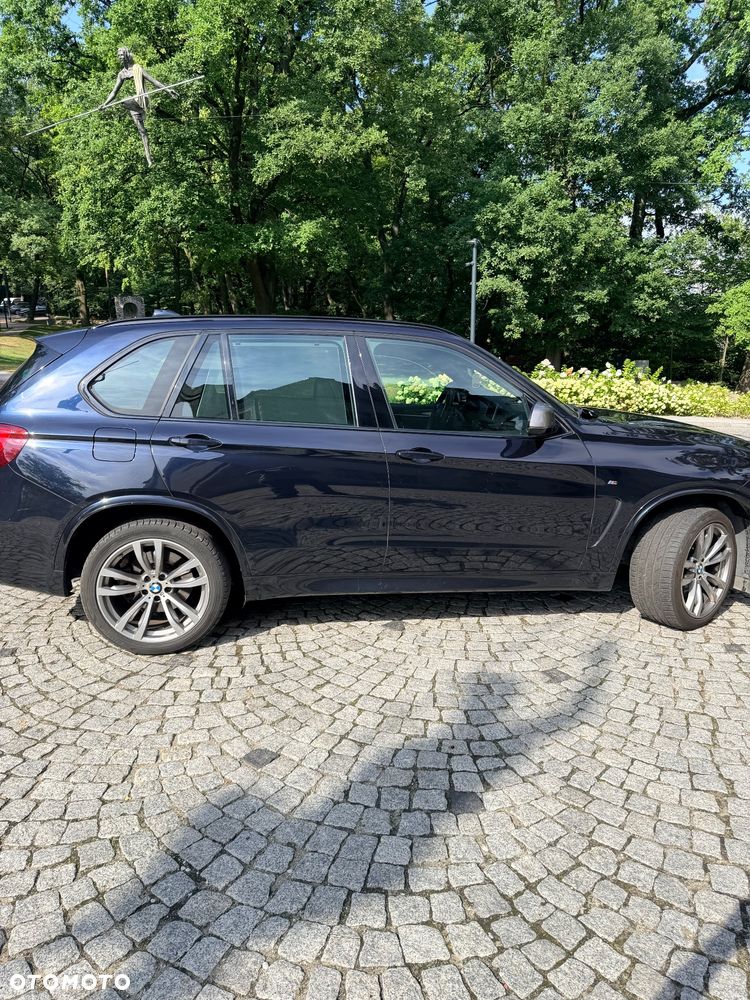 BMW X5 M M50d Sport-Aut - 4