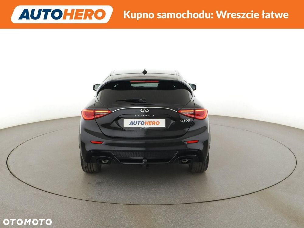 Infiniti Q30 2.0t DCT AWD Sport City Black - 7