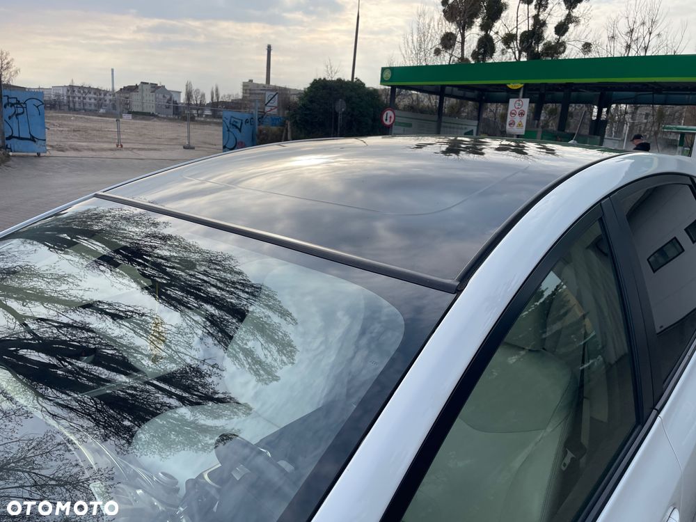 Toyota Prius+ (Hybrid) Executive - 12