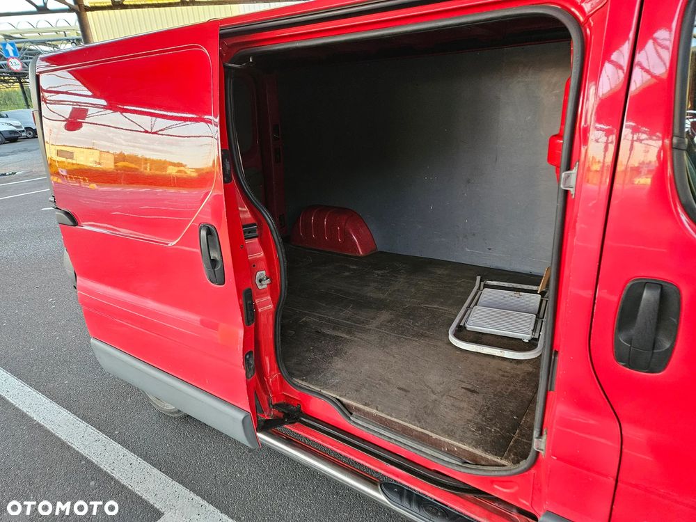 Opel Vivaro - 8