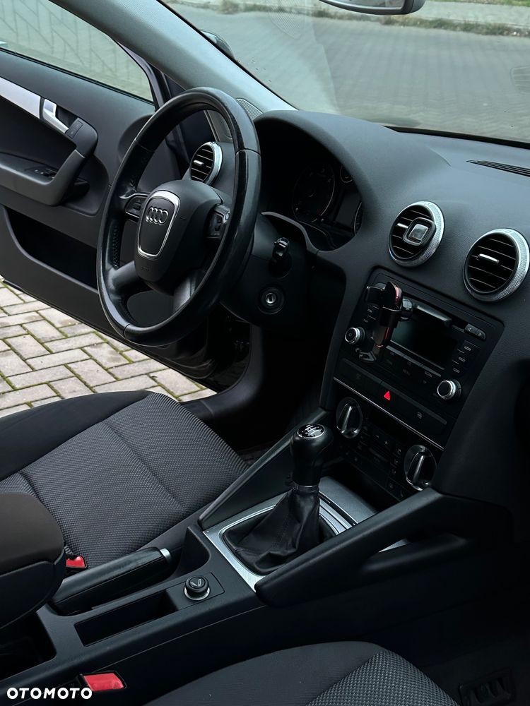 Audi A3 Sportback 2.0 TDI DPF Ambiente - 16