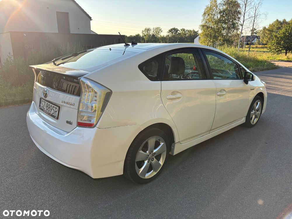 Toyota Prius 1.8 HSD Luna - 4