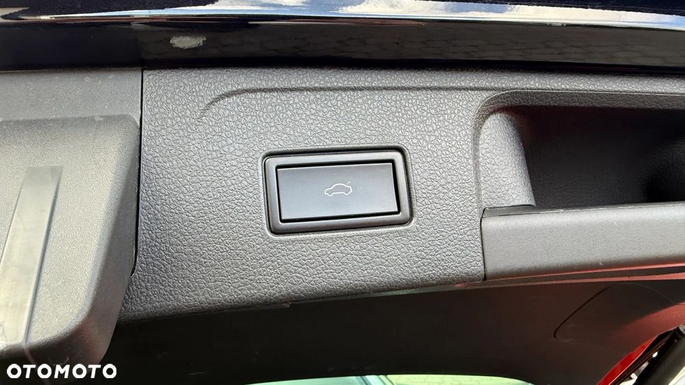 Volkswagen Passat 2.0 TDI SCR DSG Business - 20