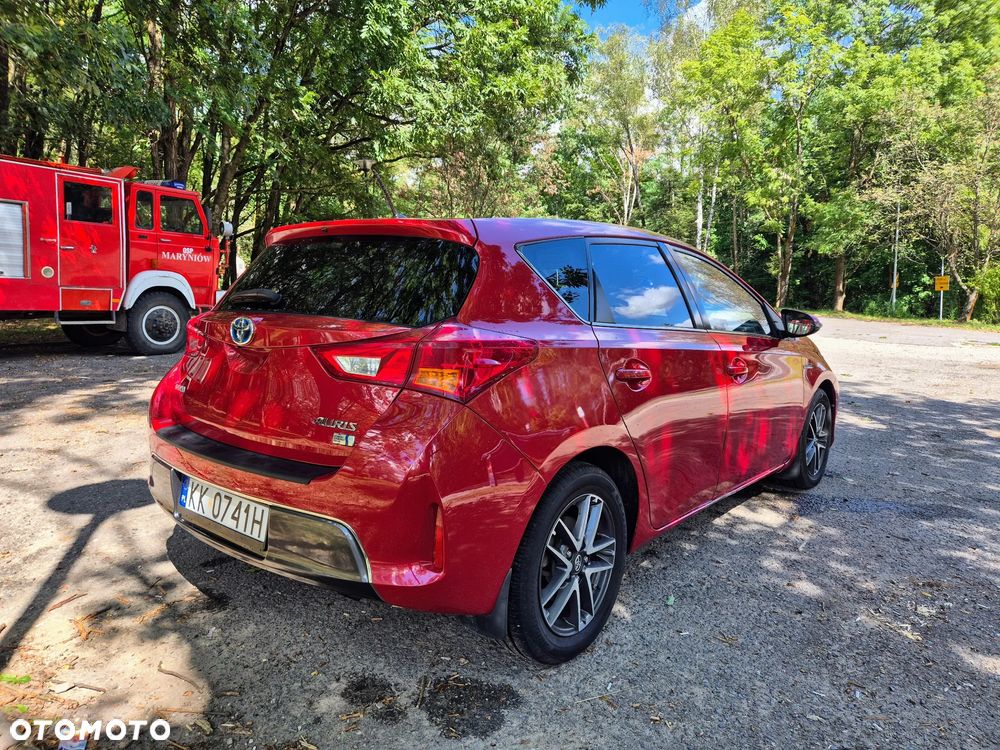 Toyota Auris 2014 photo 4