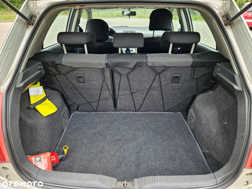 Toyota Auris 1.4 D-4D Luna - 13