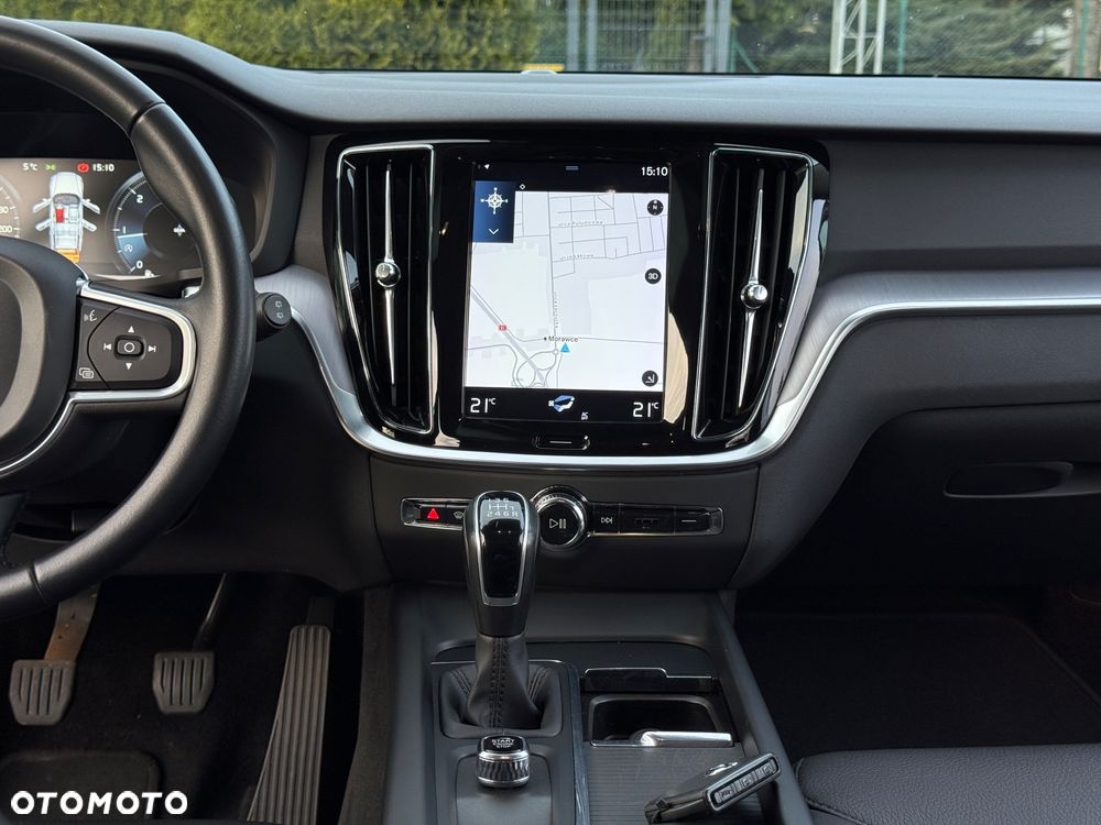 Volvo V60 D3 Drive-E Momentum - 17