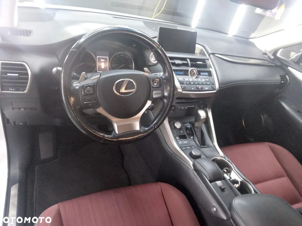 Lexus NX 200t Elite AWD - 8