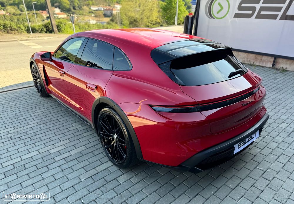 Porsche Taycan Cross Turismo 4 - 20