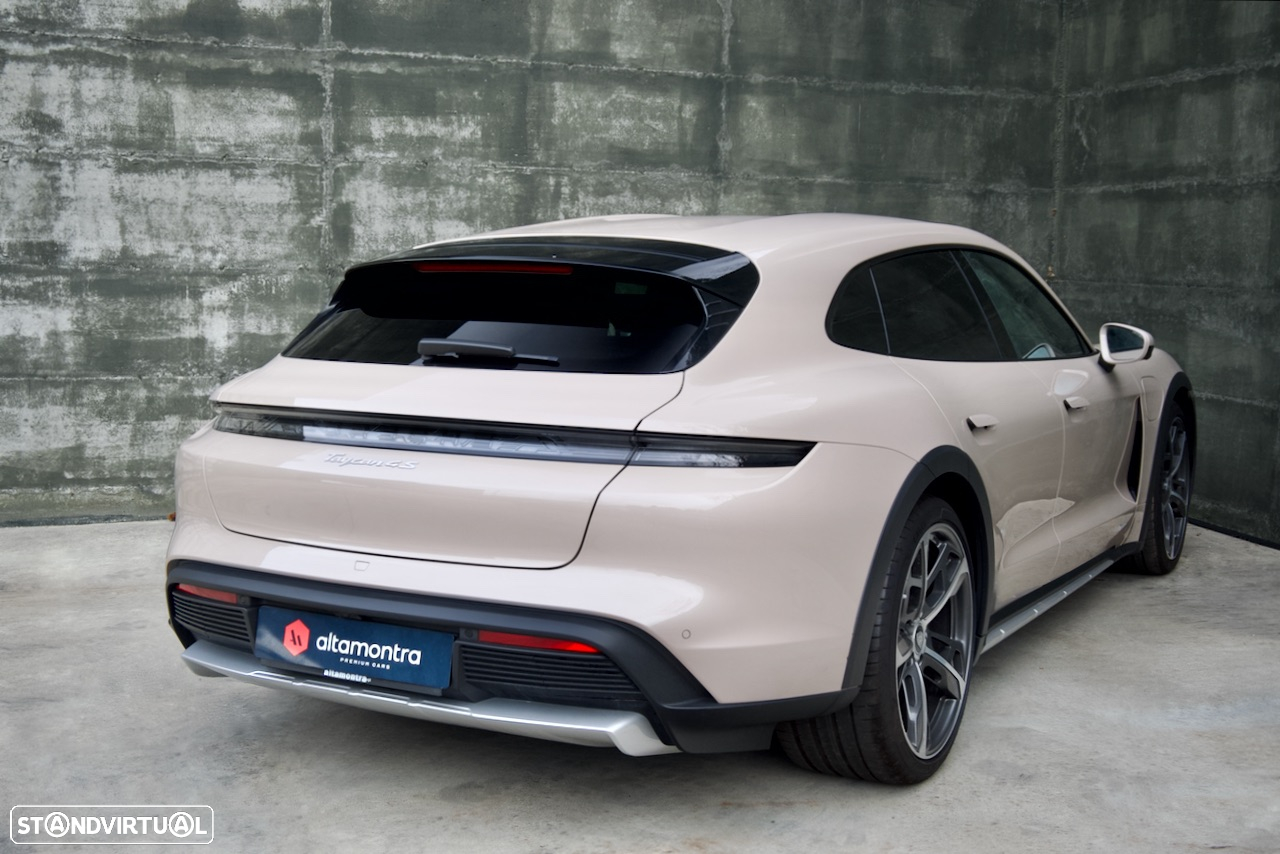 Porsche Taycan Cross Turismo 4S - 9