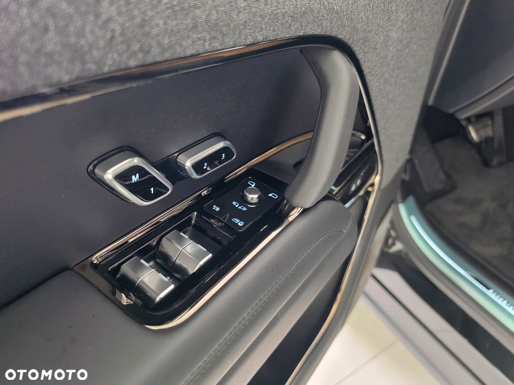 Land Rover Range Rover Sport - 16