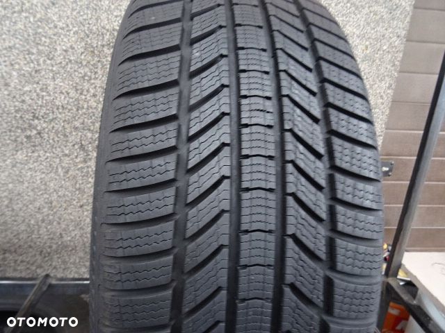 245/45/R19 102V XL Continental Winter Contact TS870P - 1