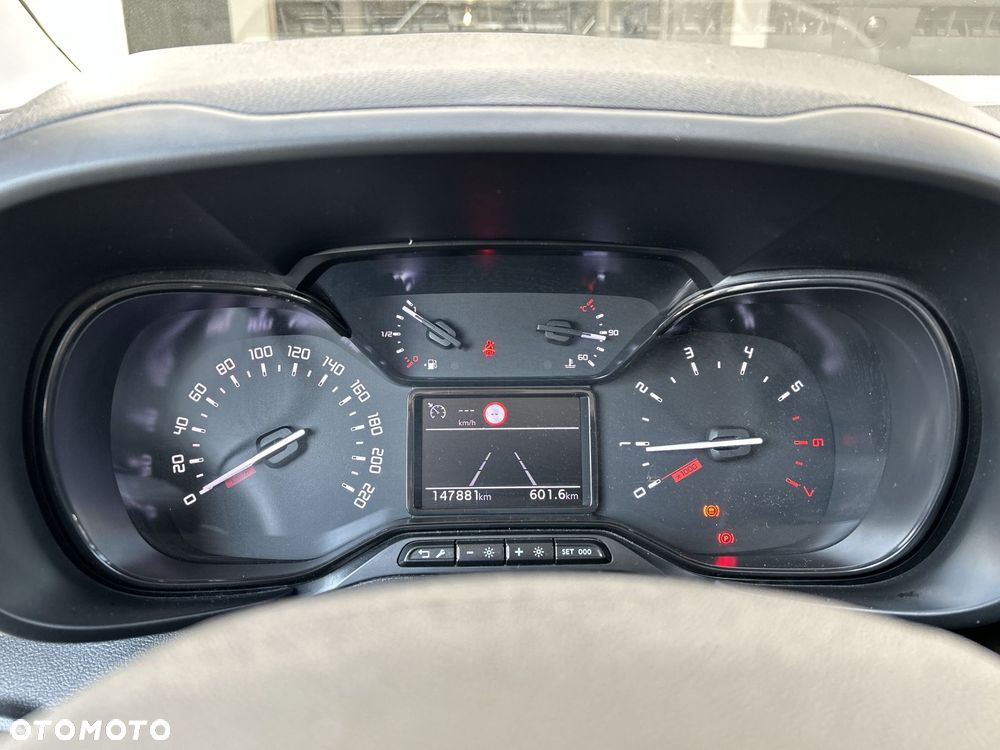 Toyota Proace City Verso 1.2 D-4T Combi - 11