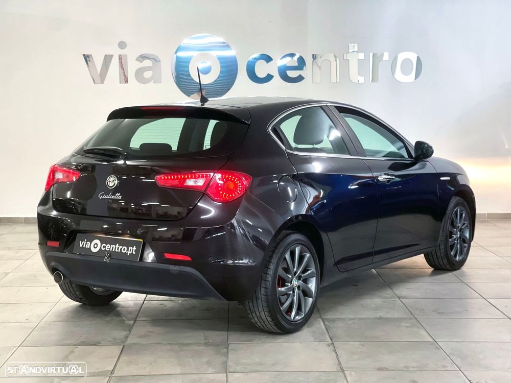 Alfa Romeo Giulietta 1.6 JTDm Distinctive - 4