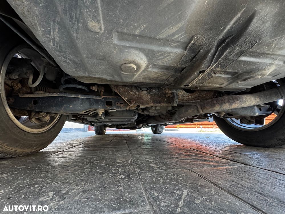Toyota RAV4 2.2 D-4D 4x4 Cross Sport - 12