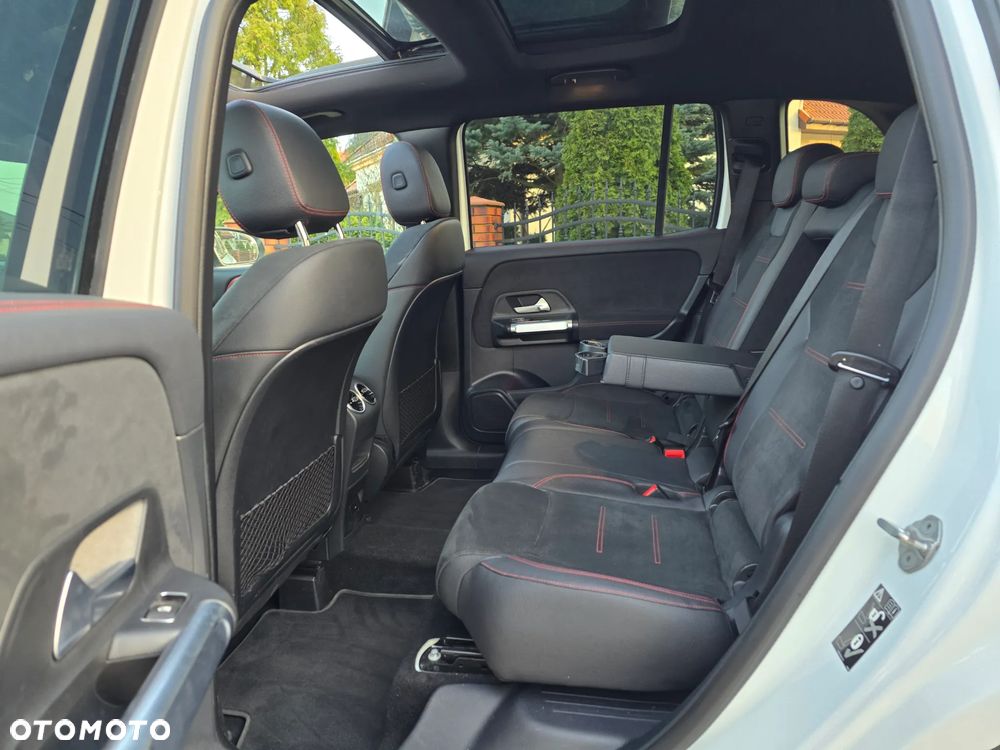 Mercedes-Benz GLB 200 d 4-Matic AMG Line 8G-DCT - 14
