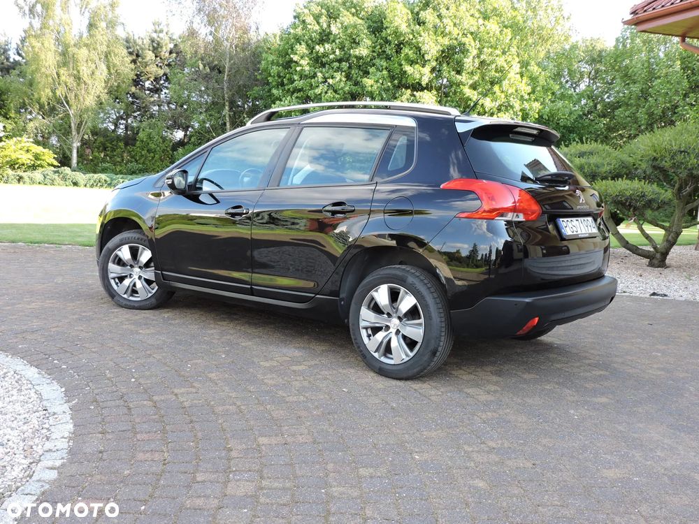 Peugeot 2008 1.2 Pure Tech Active S&S - 10
