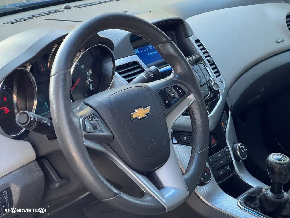 Chevrolet Cruze - 13