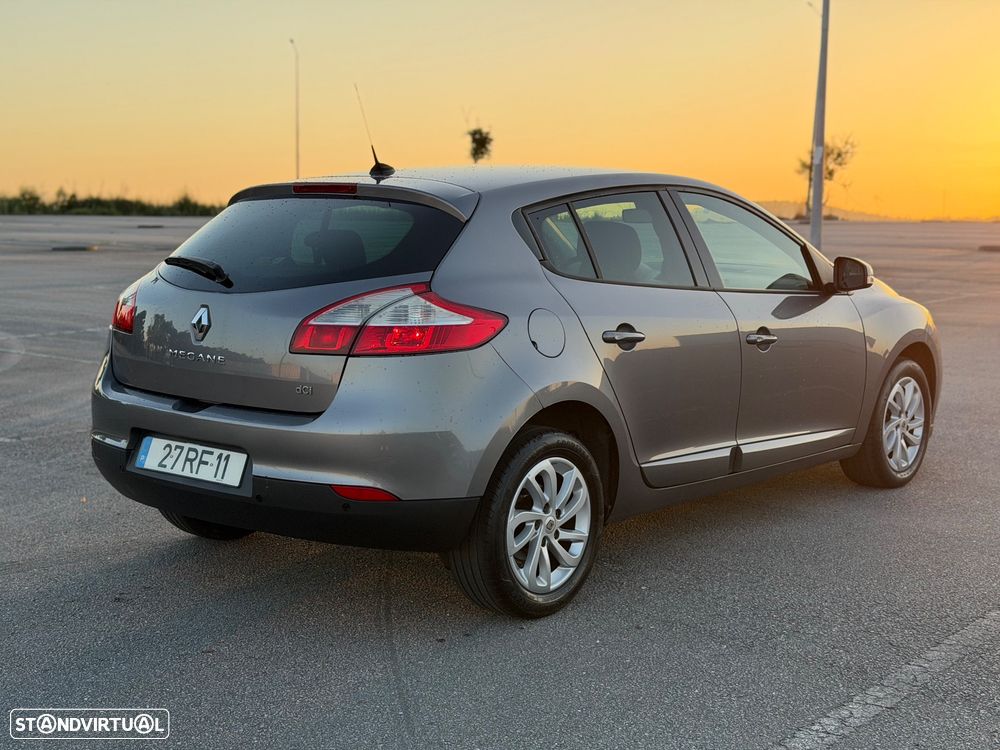 Renault Mégane 1.5 dCi Dynamique SS - 3