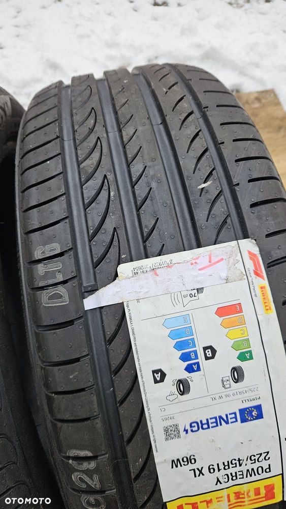 opony nowe 225/45R19 Pirelli POWERGY TM - 3