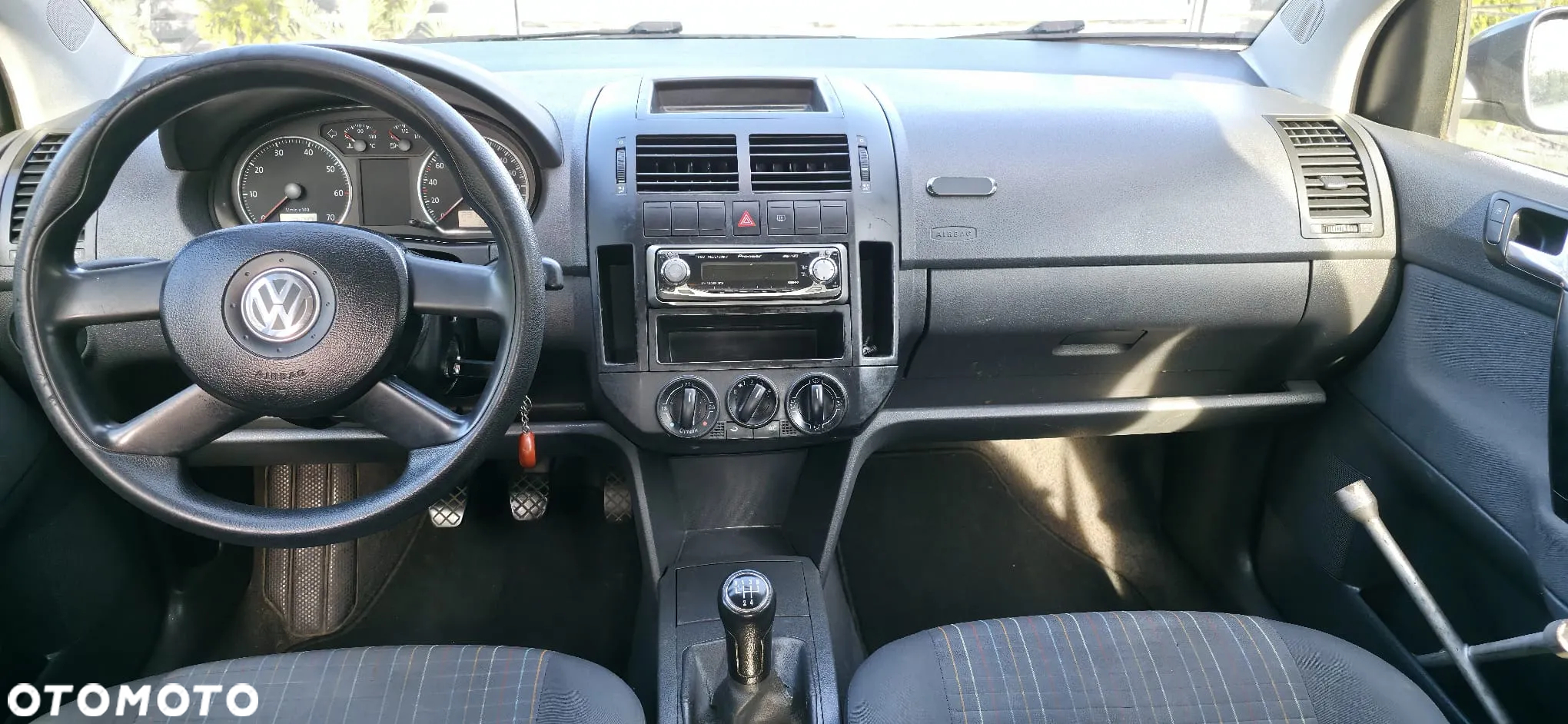 Volkswagen Polo 1.4 16V Comfortline - 7