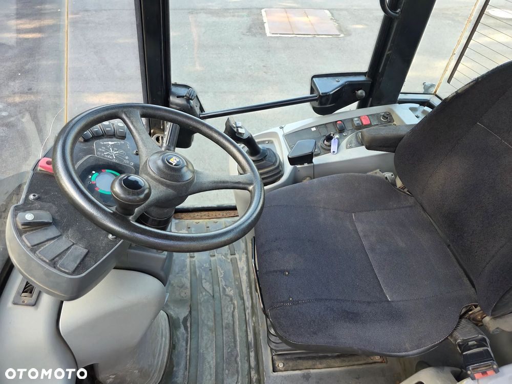 Caterpillar Cat 906 H2  Volvo Liebherr Atlas - 7