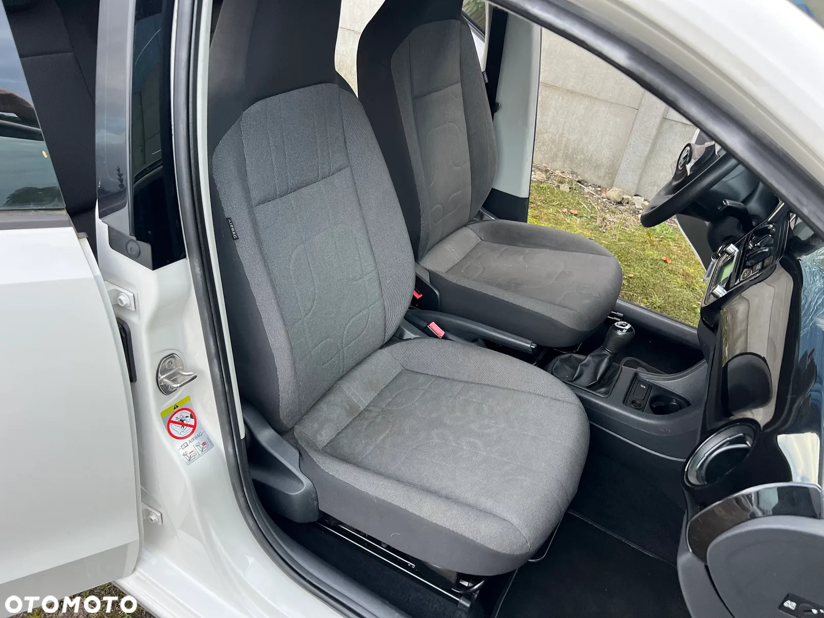 Volkswagen up! (BlueMotion Technology) move - 29